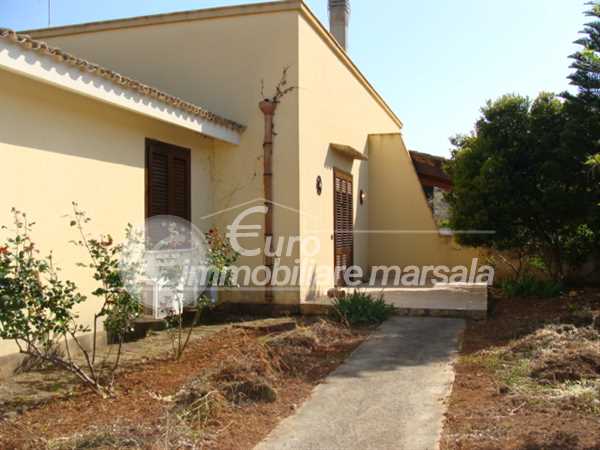 Vende Villetta immersa nel verde