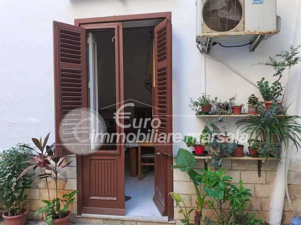 Vende casa indipendente in centro
