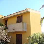 Affitta Villetta bifamiliare con giardino