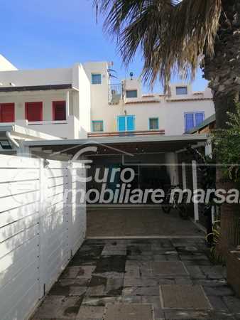Vende villetta a schiera lato mare