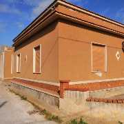 Vende casa indipendente con terreno