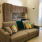 Vende casa ristrutturata